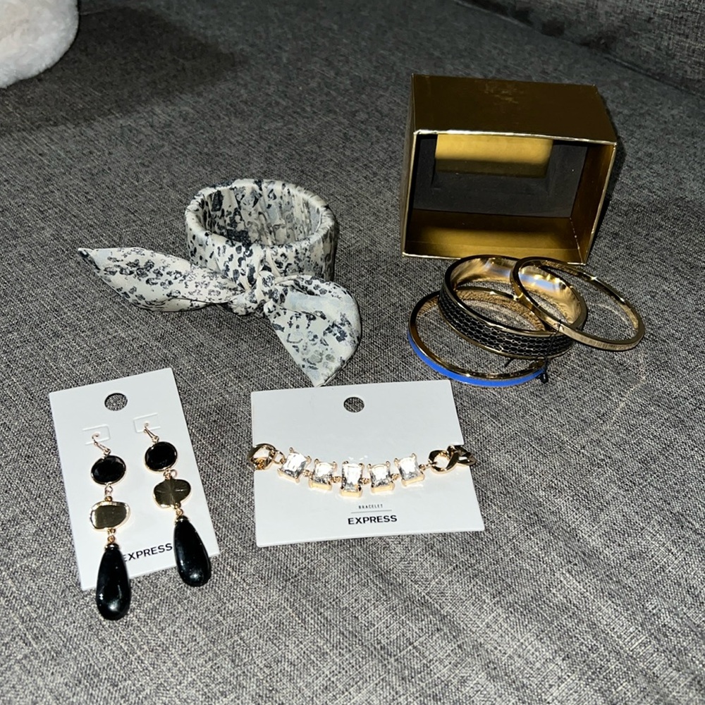 Cute jewelry lot
